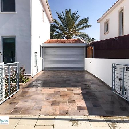 Villa Artemis Larnaca Luaran gambar