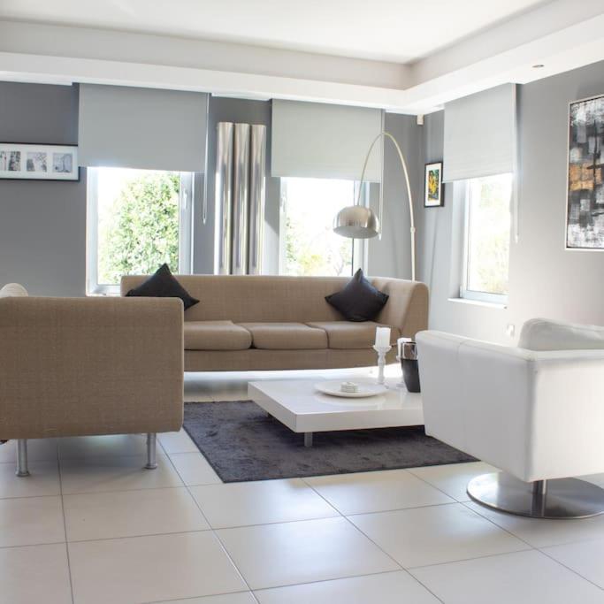 Villa Artemis Larnaca Luaran gambar