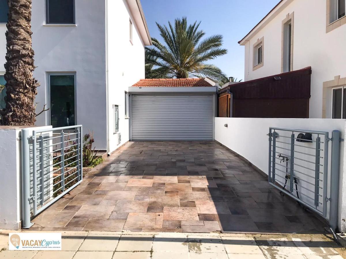 Villa Artemis Larnaca Luaran gambar