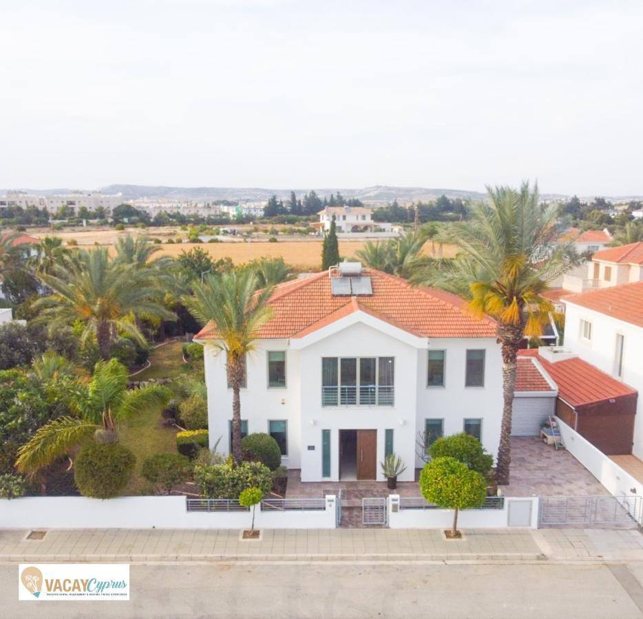 Villa Artemis Larnaca Luaran gambar